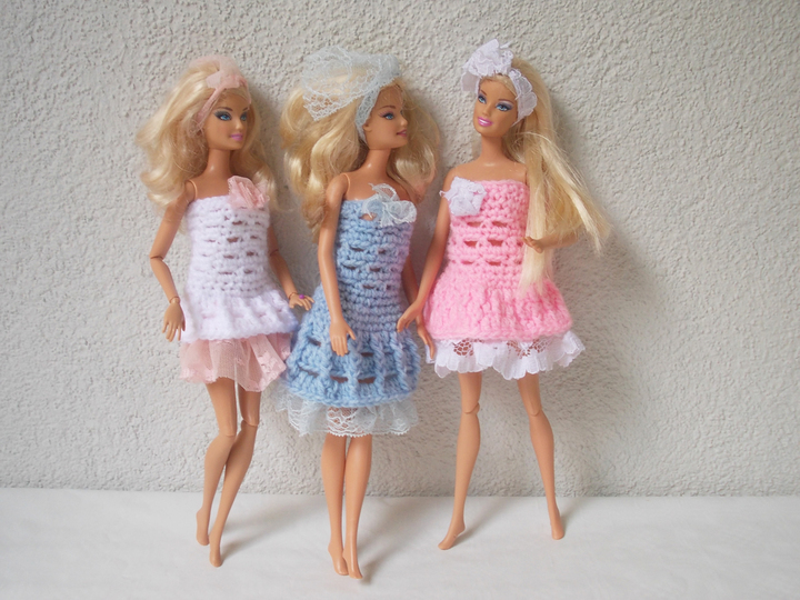 Häkelanleitung Puppenkleider, 3 Modelle, Nähanleitung Rüschen