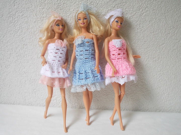 Häkelanleitung Puppenkleider, 3 Modelle, Nähanleitung Rüschen