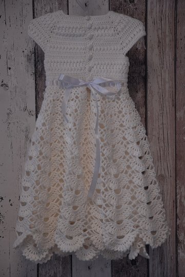 Taufkleid gehäkelt/Festkleid