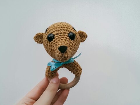 Häkelanleitung Erdmännchen Rassel, Babyrassel häkeln