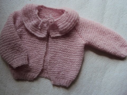 Rosa Jäckchen im Raglanschnitt mit Kragen Größe 80