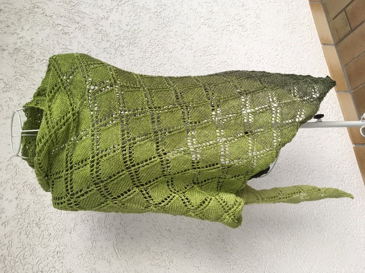 Tuch Rauten-Spezialist mit 1 BOBBEL-COTTON von Woolly Hugs stricken