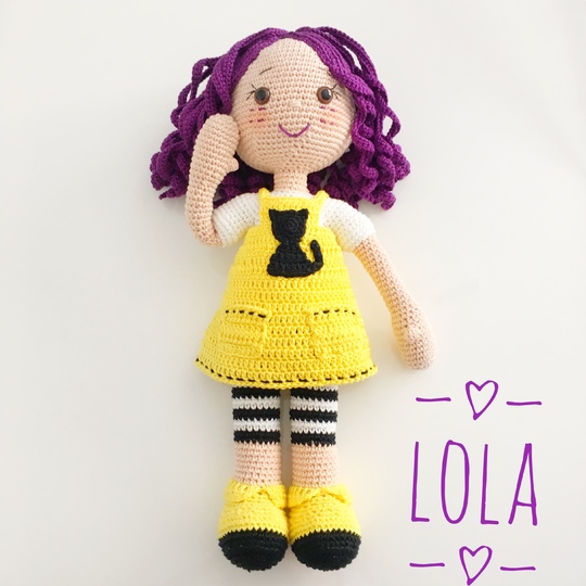 Puppe LOLA mit Katze, Deutsch, Englisch & Türkisch