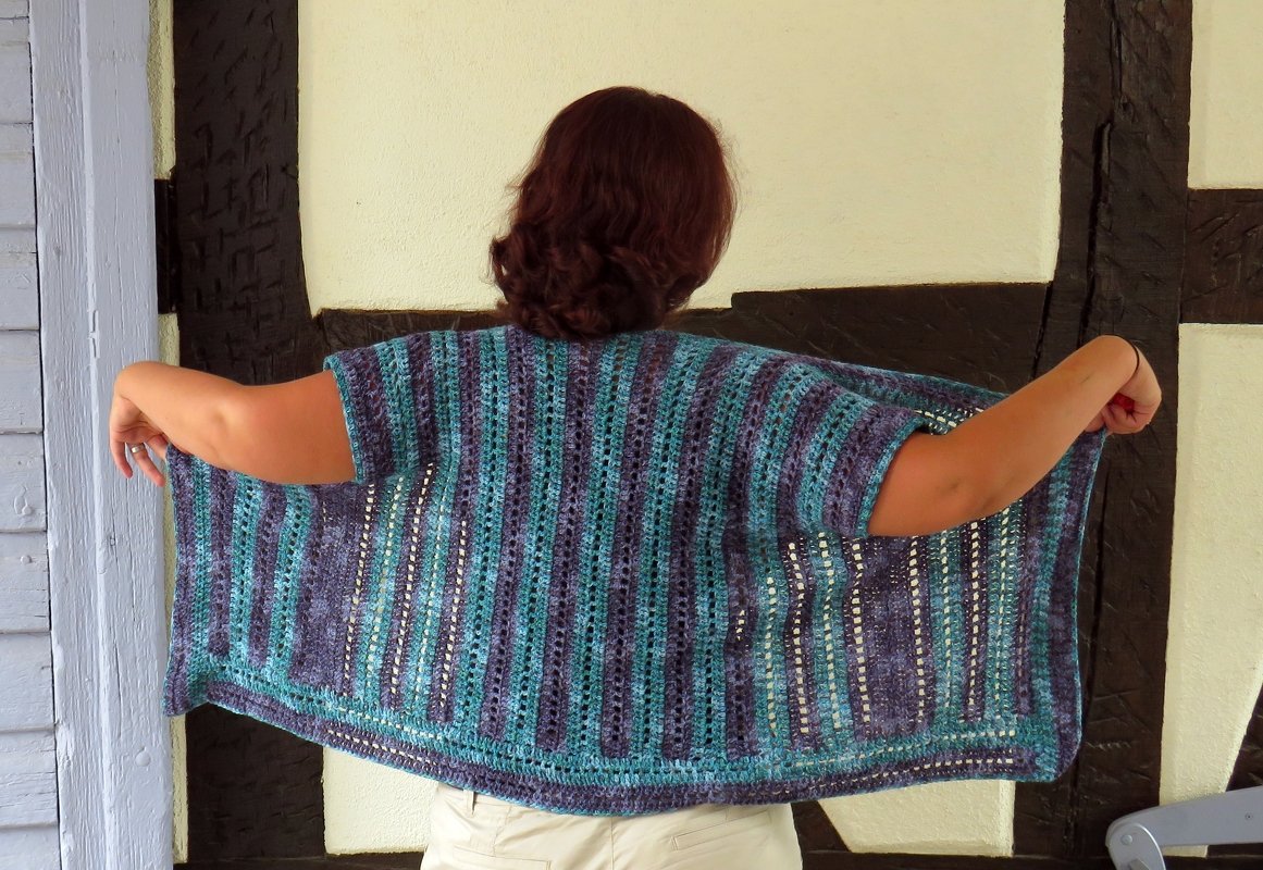 leichte Sommerweste, quer gehäkelt - Bild 2