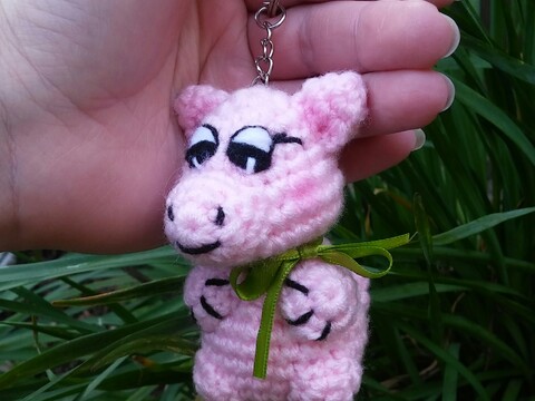 Pattern Keychain Piglet PDF english-deutsch ternura amigurumi