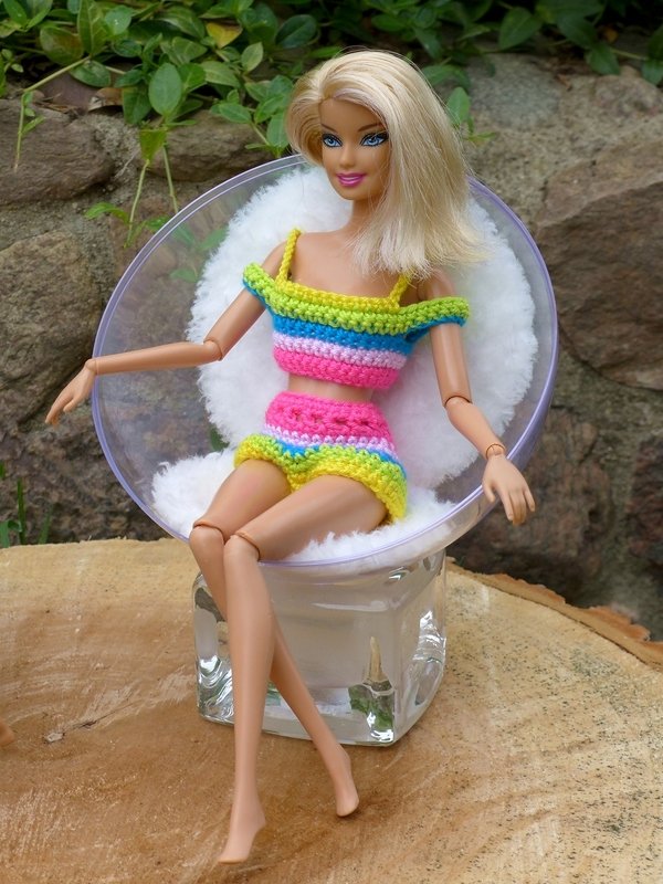 Kostenlose Anleitung: Sessel und Teppich für kleine Anziehpuppen - Bild 3