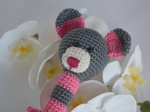 Häkelanleitung Stabrassel "Mathilda"