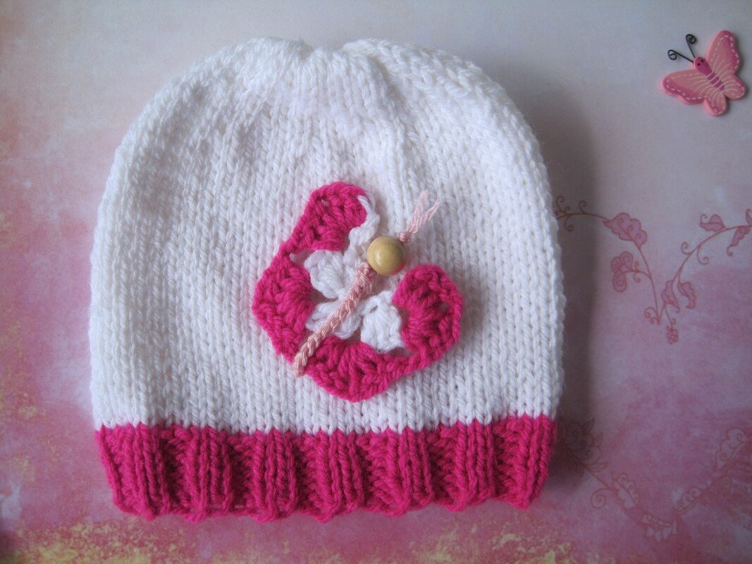Strickanleitung Babymütze mit Häkelschmetterling bis 6 Monate - Bild 7