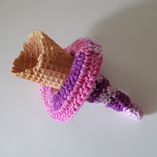 Gehäkelter Eiswaffelhalter / Kleckerschutz