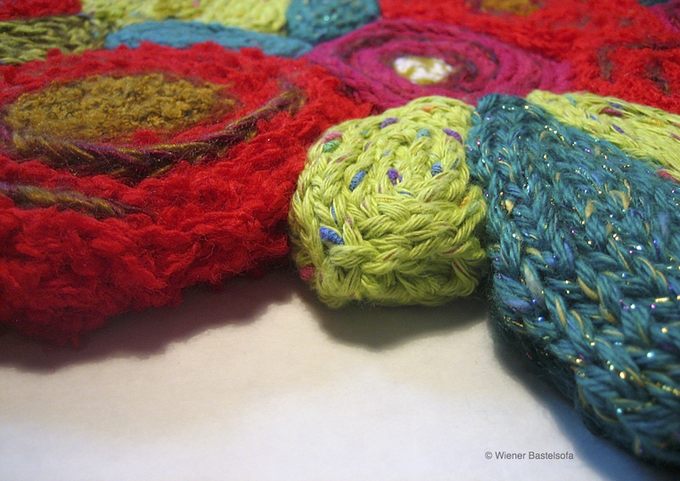 Rosenteppich, dicker, bunter Restefresser für Anfänger mit Geduld