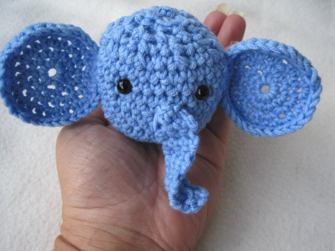 El Fanti, Elefant als Taschenbaumler häkeln oder auch als Anhänger - Bild 2