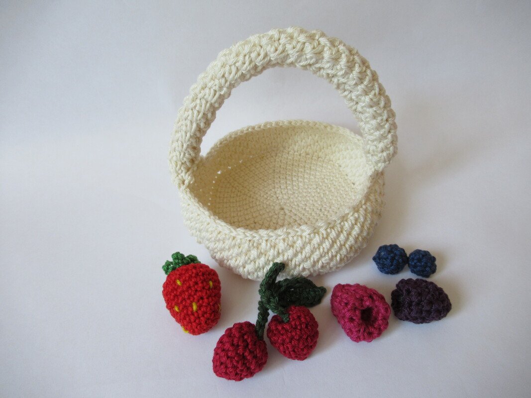 Häkelanleitung Kleines Beerenkörbchen - Bild 10
