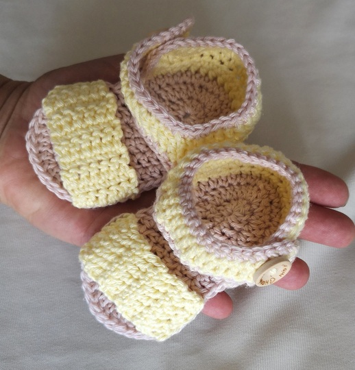 Baby Schuhe häkeln - Baby Sandaletten 3 - 8 Monate - Häkelanleitung PDF
