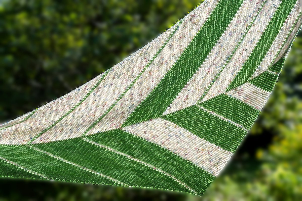 Knitting Pattern Shawl "Harlequin" - Image 2