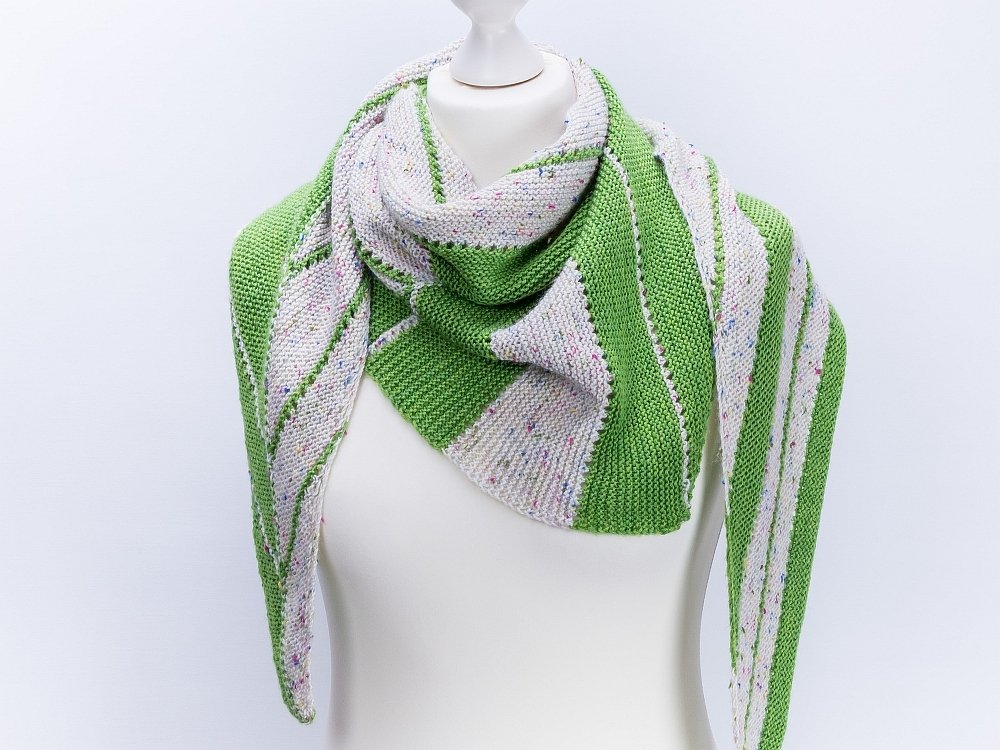 Knitting Pattern Shawl "Harlequin" - Image 6