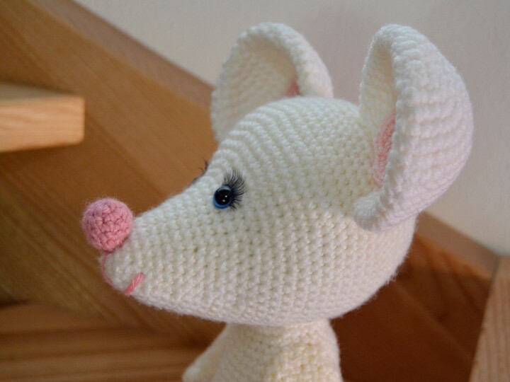 Maus Mädchen ROSALINDE Kantenhocker Türstopper oder Schlenkertier