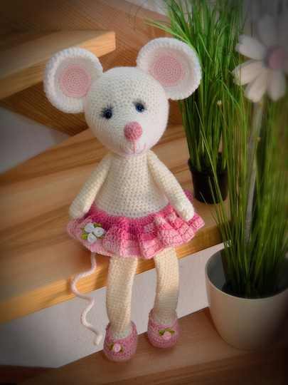 Maus Mädchen ROSALINDE Kantenhocker Türstopper oder Schlenkertier