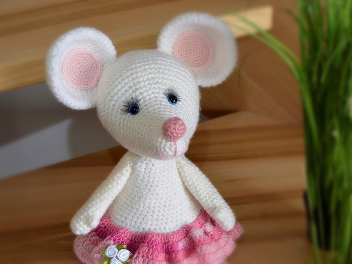 Maus Mädchen ROSALINDE Kantenhocker Türstopper oder Schlenkertier