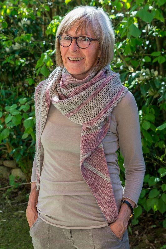 Knitting pattern shawl Desert Rose - Image 8