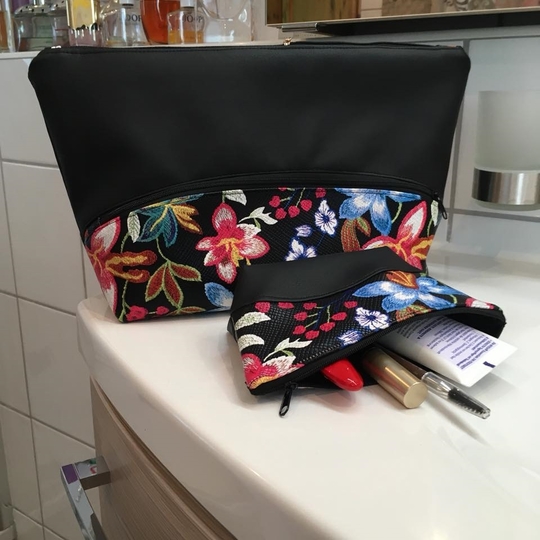 Kosmetiktasche Curve + Schminktäschchen Mini Curve