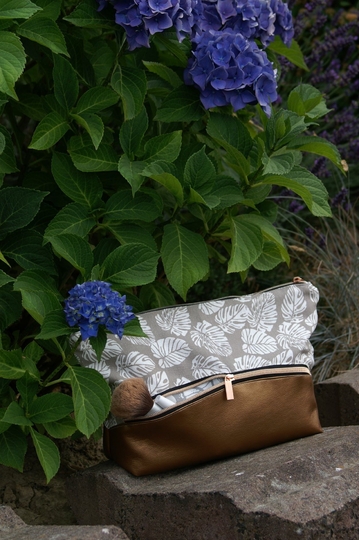 Kosmetiktasche Curve + Schminktäschchen Mini Curve