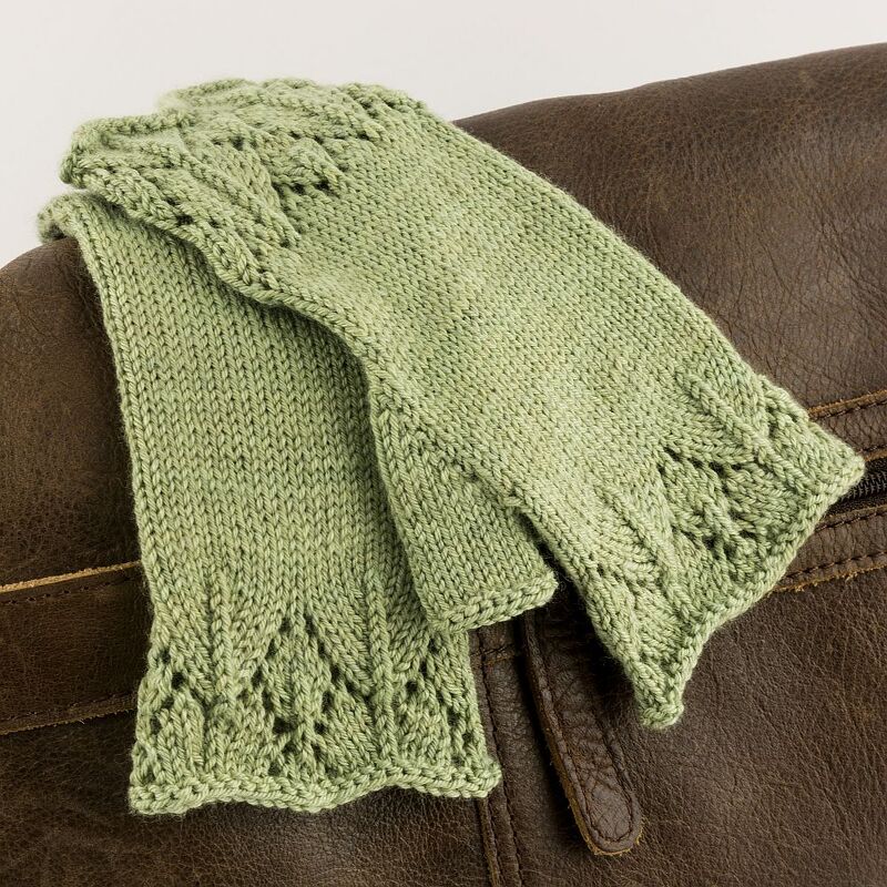 Elegante Stulpen mit Lochmuster, Lace "Leah" (Strickanleitung) - Bild 5