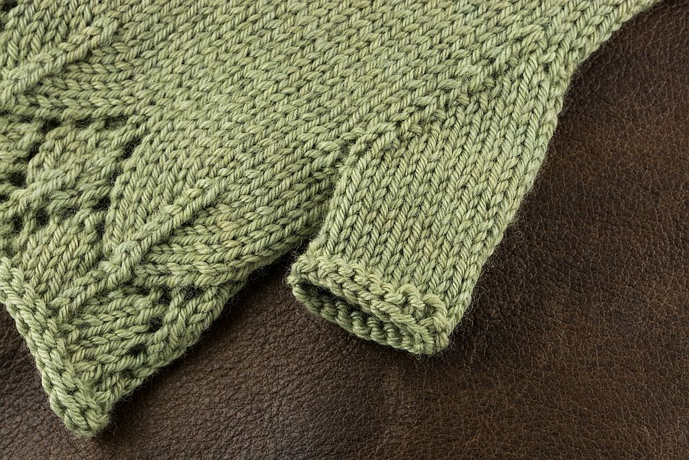 Leah Mitts - Knitting pattern