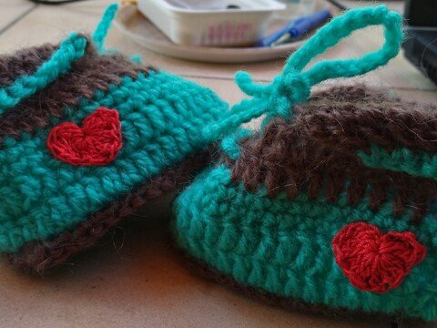 Trachtenstiefelchen, Trachtenschuhe für Babies, passend zu unseren weiteren Trachtenanleitungen