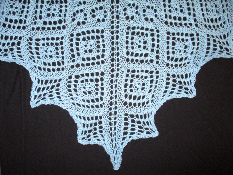 Anleitung Lace-Dreieckstuch "Caltha" - Bild 2