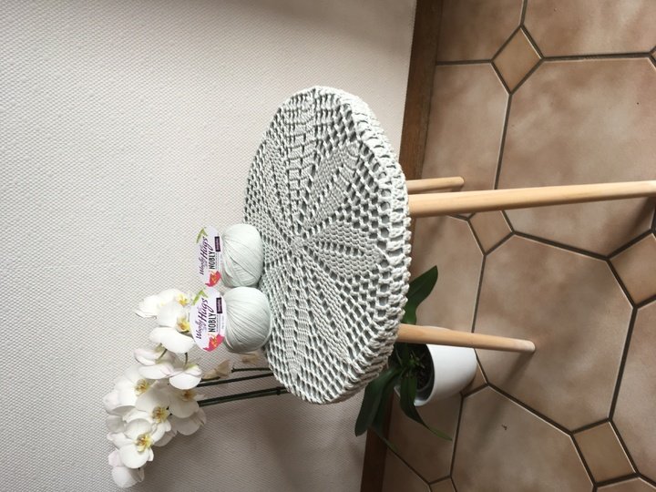 Hockerüberzug aus Woolly Hugs NOBLY gehäkelt