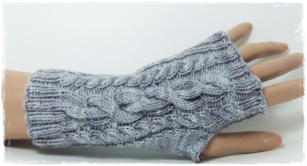 Spirello - Handstulpen mit Zopfmuster