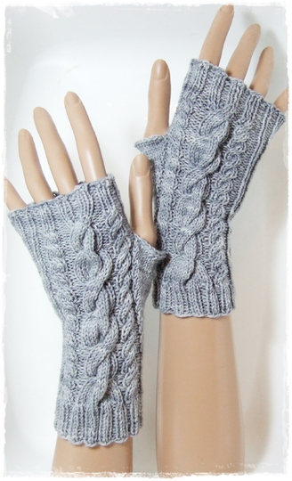 Spirello - Handstulpen mit Zopfmuster