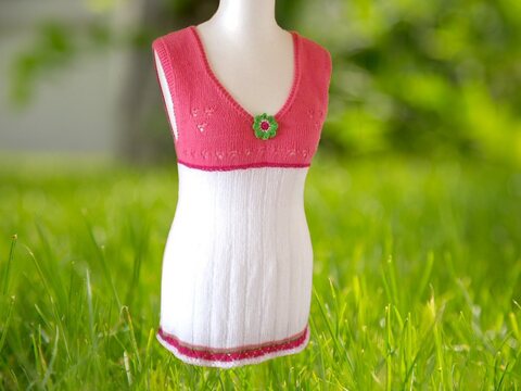 Tunika mit Herz-Lochmuster - Strickanleitung