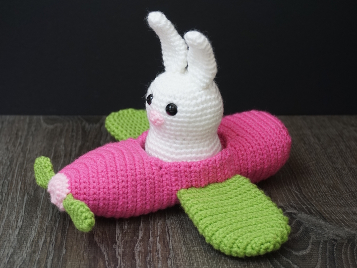 Hase Luna mit Flieger