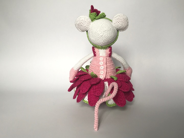 Maus Flora, die Blumenfee im Gerbera-Outfit (Komplett-Set) Häkelanleitung
