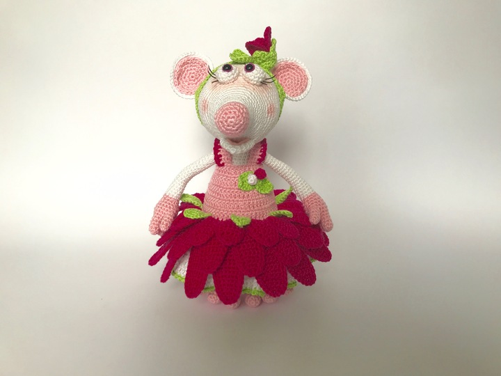 Maus Flora, die Blumenfee im Gerbera-Outfit (Komplett-Set) Häkelanleitung