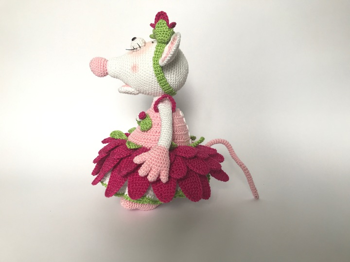 Maus Flora, die Blumenfee im Gerbera-Outfit (Komplett-Set) Häkelanleitung