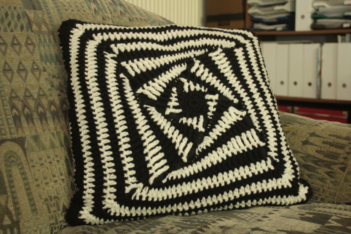 Häkelanleitung Kissen "Swirl"