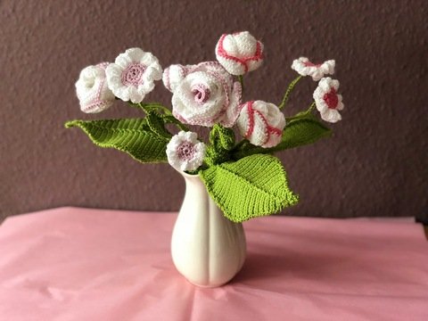 Häkelanleitung für einen Blumenstrauß