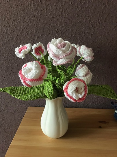 Häkelanleitung für einen Blumenstrauß