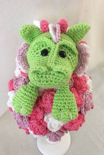 Drache Delmira ( Beschützerin der Rosen )