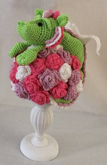 Drache Delmira ( Beschützerin der Rosen )