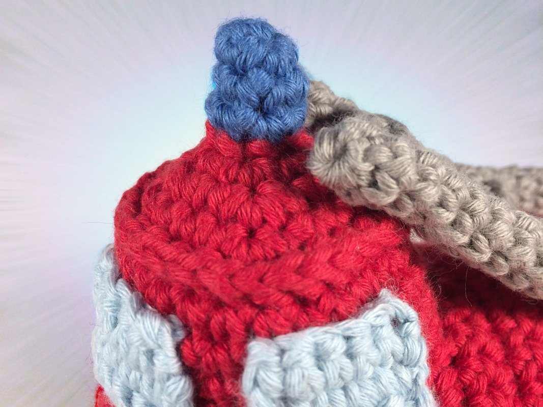 How to crochet a cuddly little fire truck - Image 2