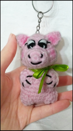 Häkelanleitung Kleines Schwein Schlüsselbund PDF english- deutsch. Ternura Amigurumi