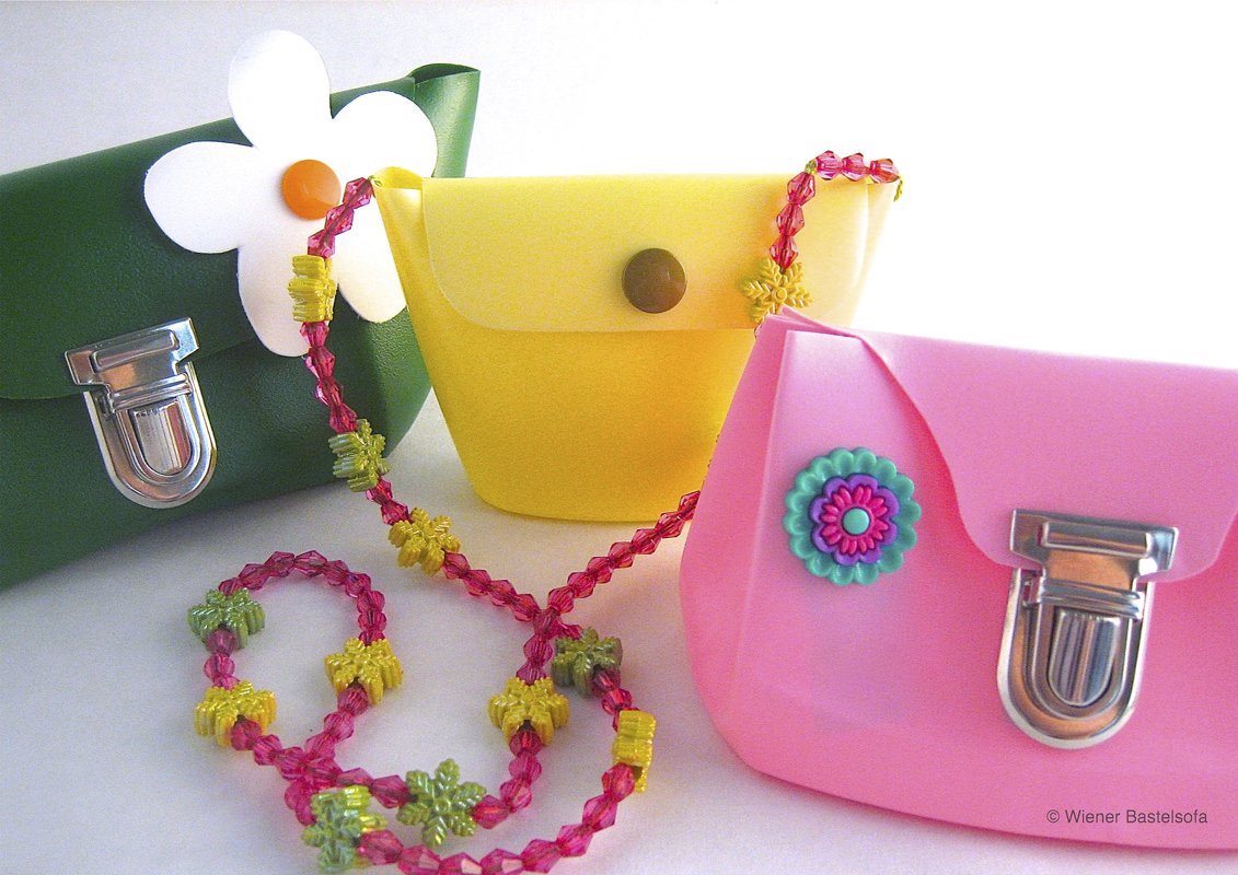 Täschchen aus Shampoo-, Waschmittel- und Weichspülerflaschen, Upcycling, Recycling - Bild 3