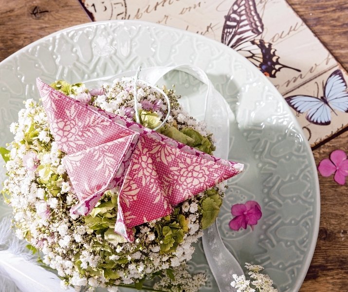 Origami-Schmetterlinge aus Stoff