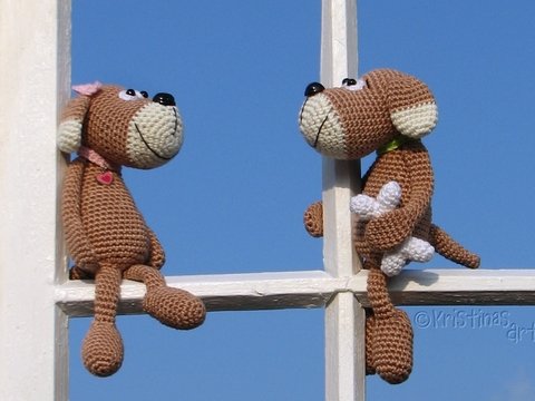 Häkelanleitung Hund mit Knochen und Schleife - Amigurumi