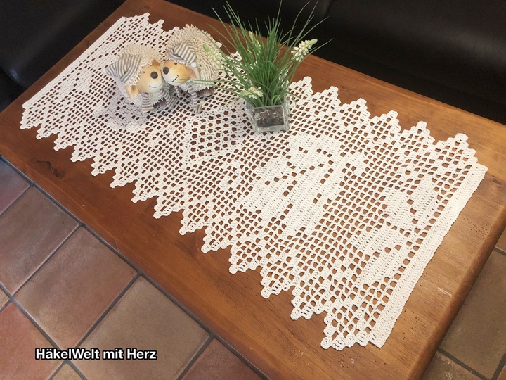 Häkeln / Tischläufer / Herbstlaub