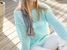 Pulli im Lochmustermix