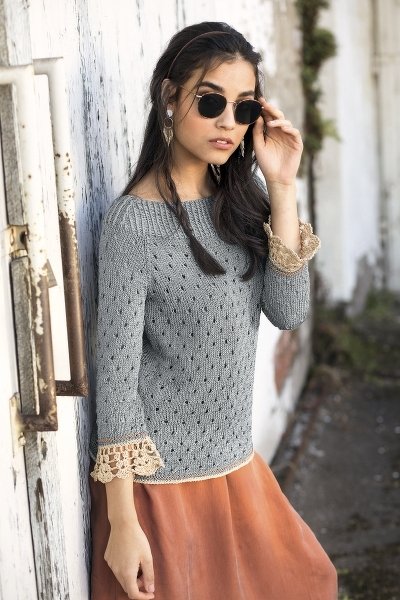 Pulli mit gehäkelten Ärmelbordüren